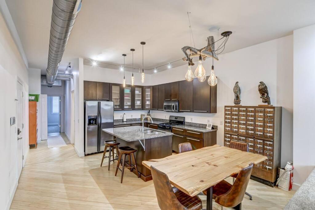 Lovely 2-Bedroom Unit In スプリングフィールド エクステリア 写真